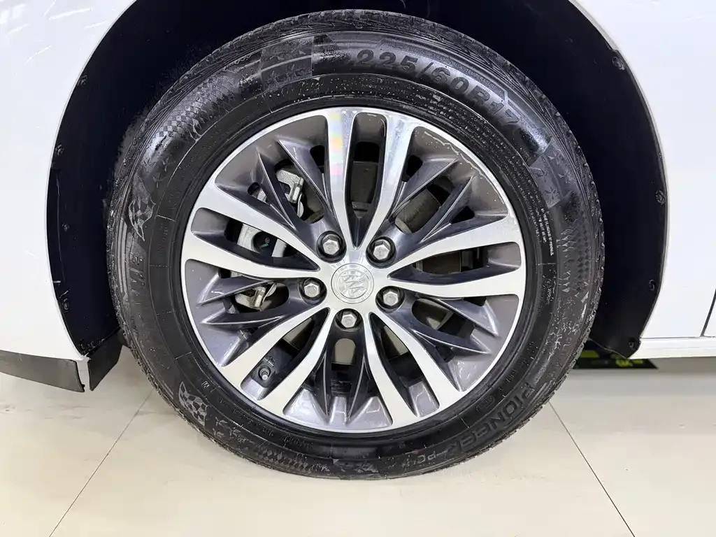 Buick GL8 2023 из CN, фото 5