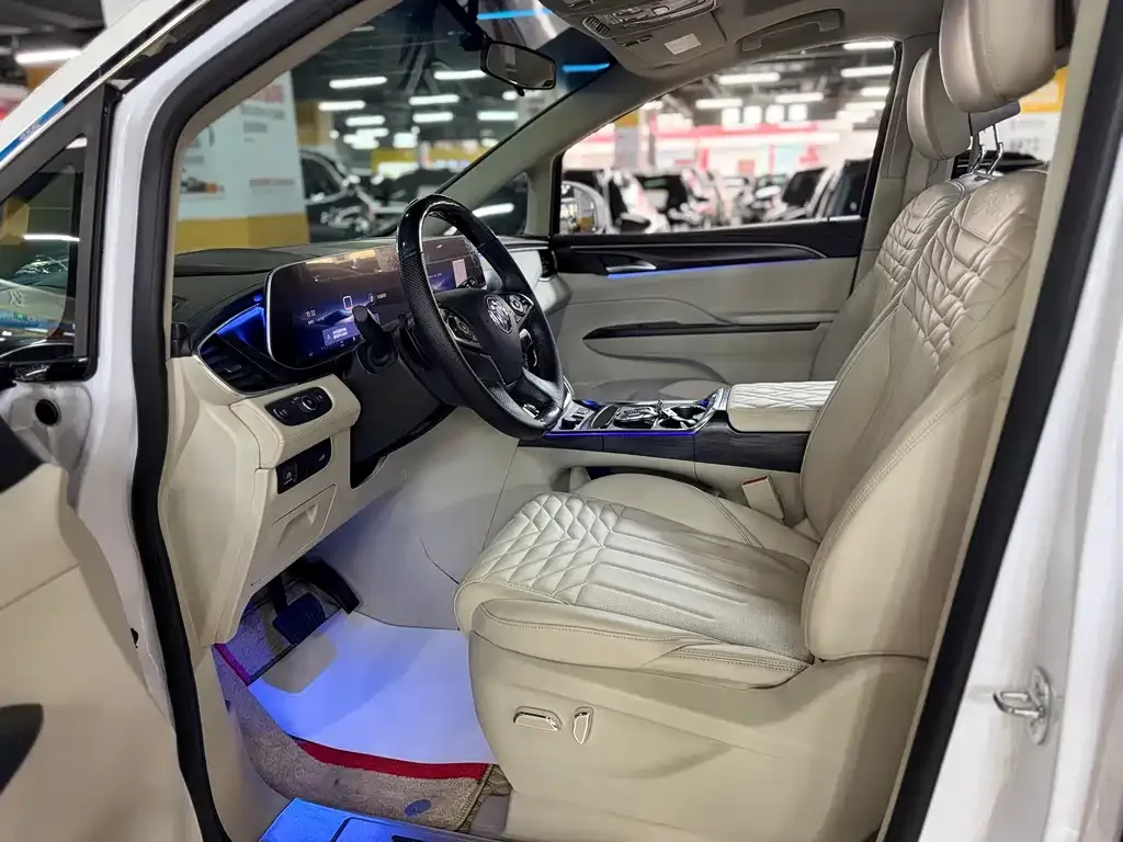 Buick GL8 2023 из CN, фото 6