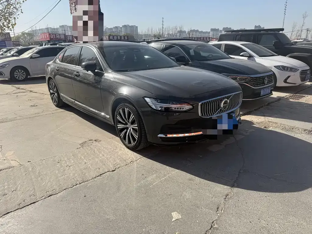 Volvo S90 2023 из CN, фото 1