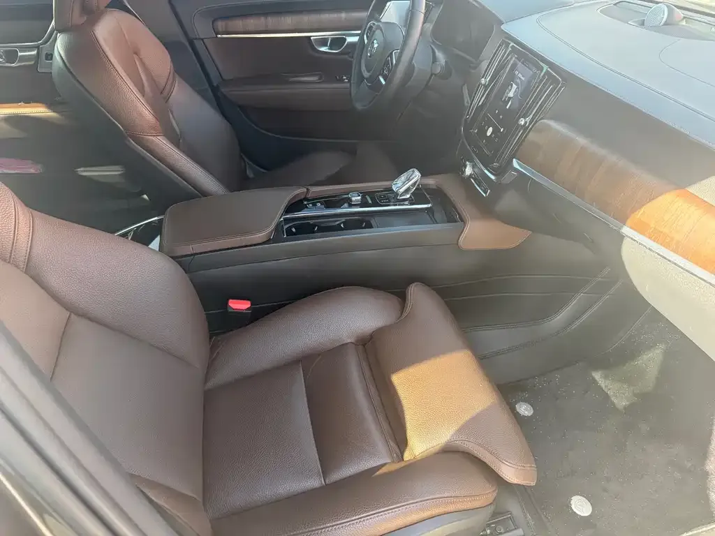 Volvo S90 2023 из CN, фото 4