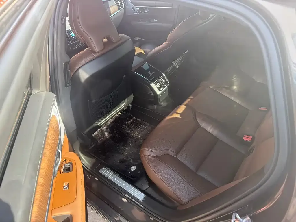 Volvo S90 2023 из CN, фото 6