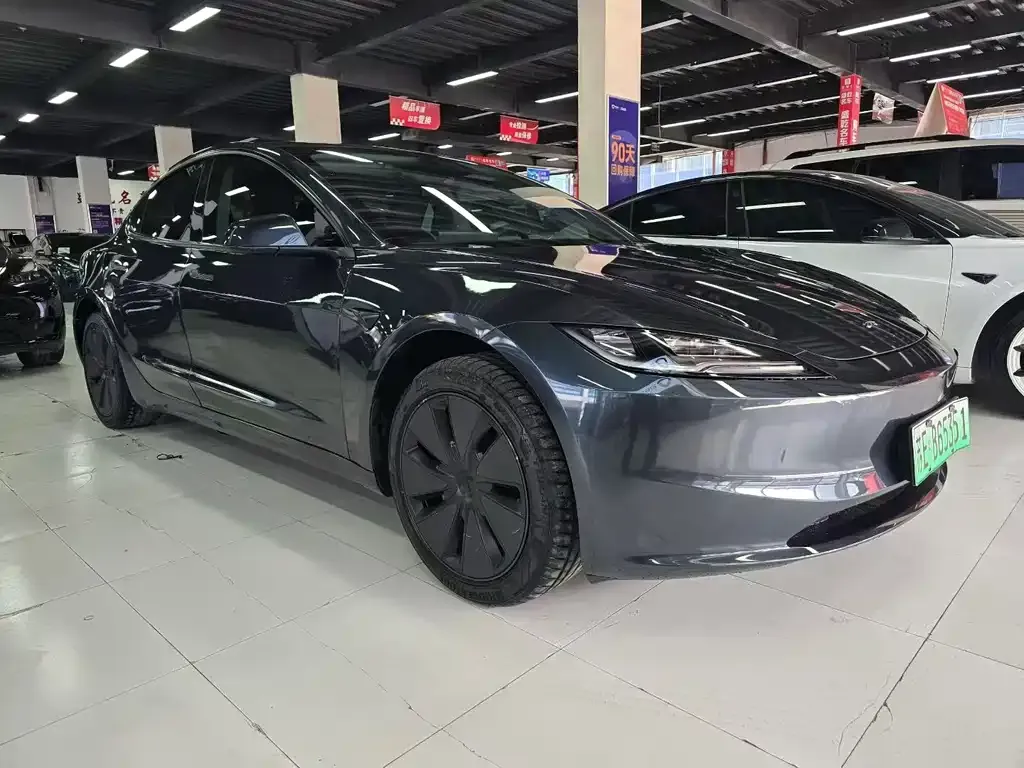 Tesla Model 3 — фото 2