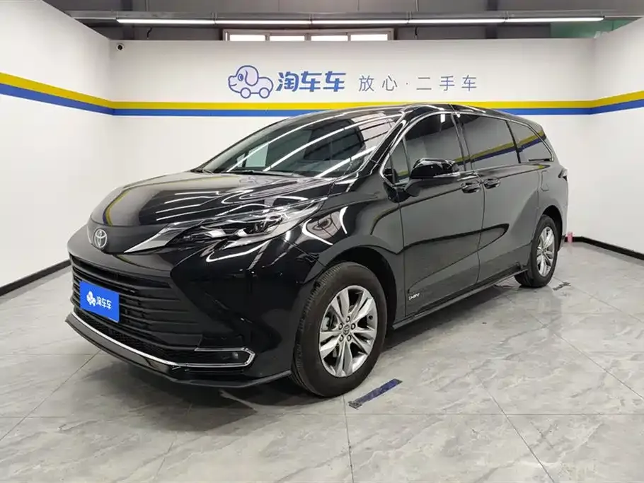 Toyota Sienna 2025 из CN, фото 1