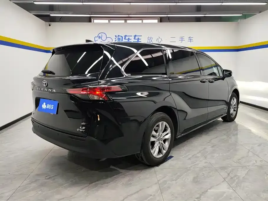 Toyota Sienna 2025 из CN, фото 3