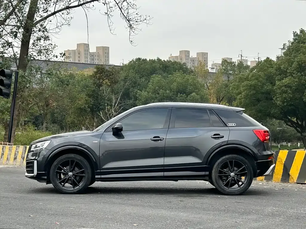 Audi Q2L 2021 из CN, фото 4