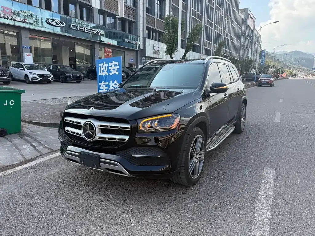 Mercedes-Benz GLS — фото 1