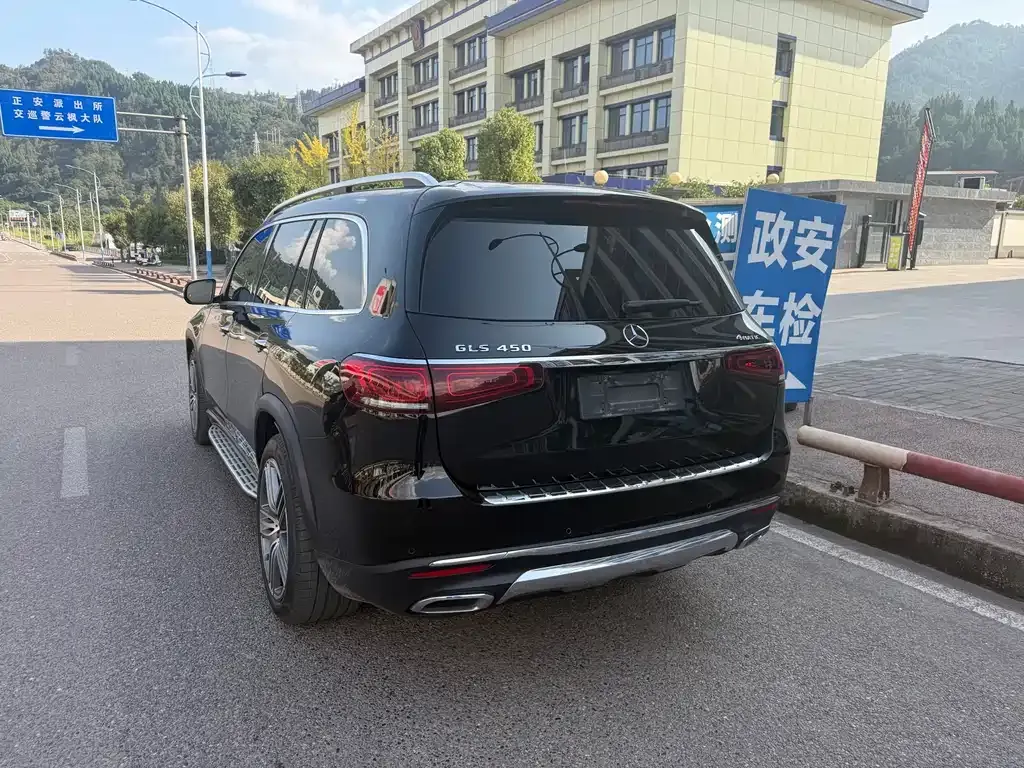 Mercedes-Benz GLS — фото 4