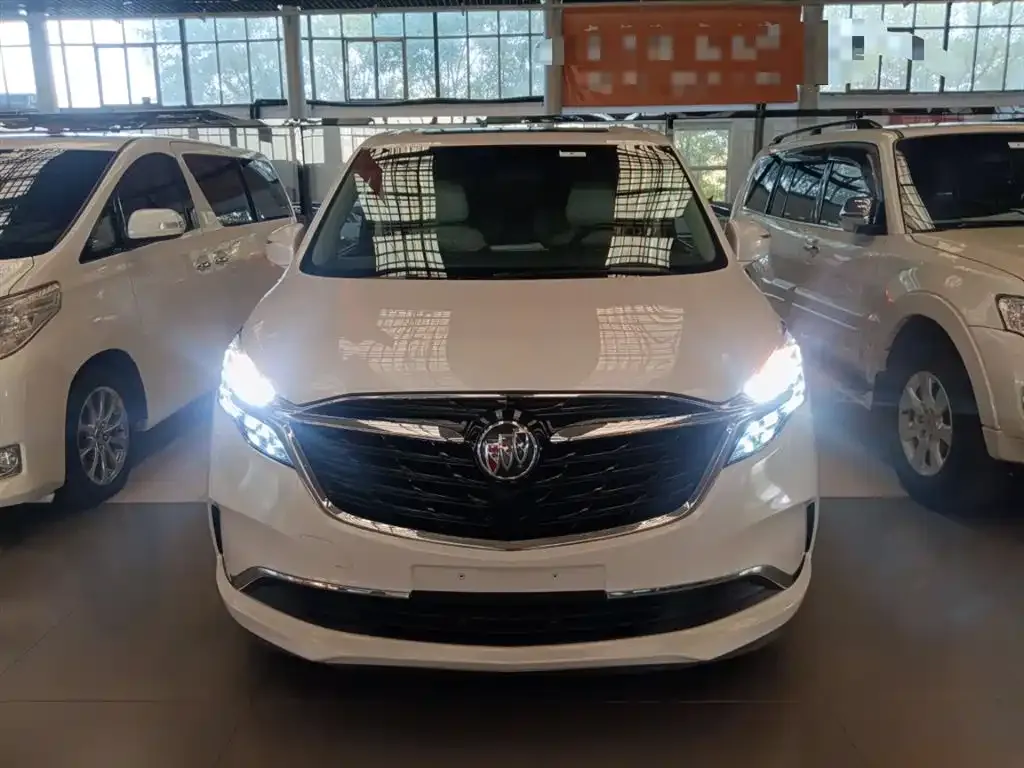 Buick GL8 2022 из CN, фото 3