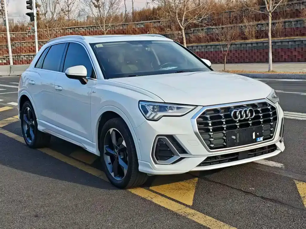 Audi Q3 2021 из CN, фото 3