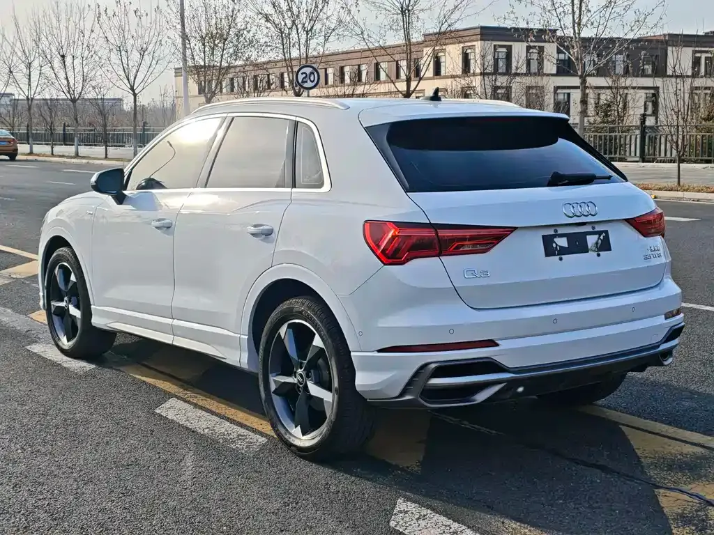 Audi Q3 2021 из CN, фото 7