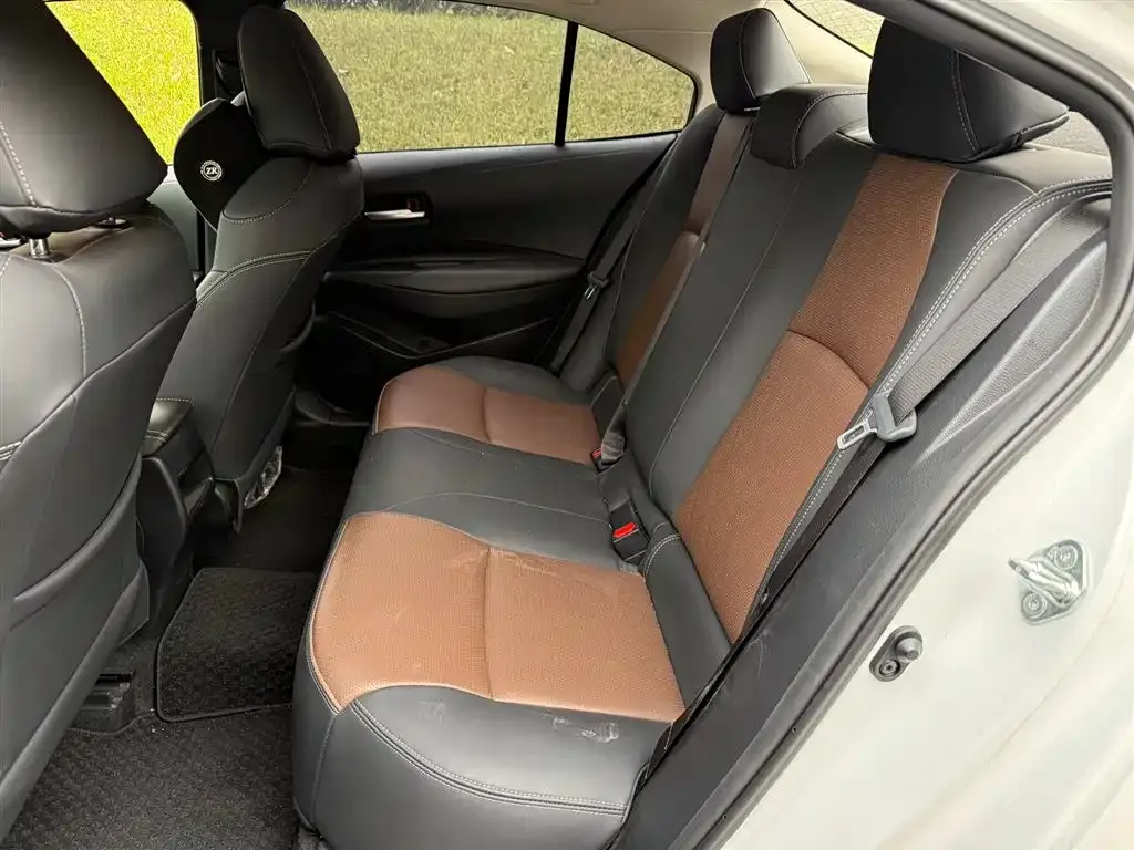 Toyota Corolla 2023 из CN, фото 9