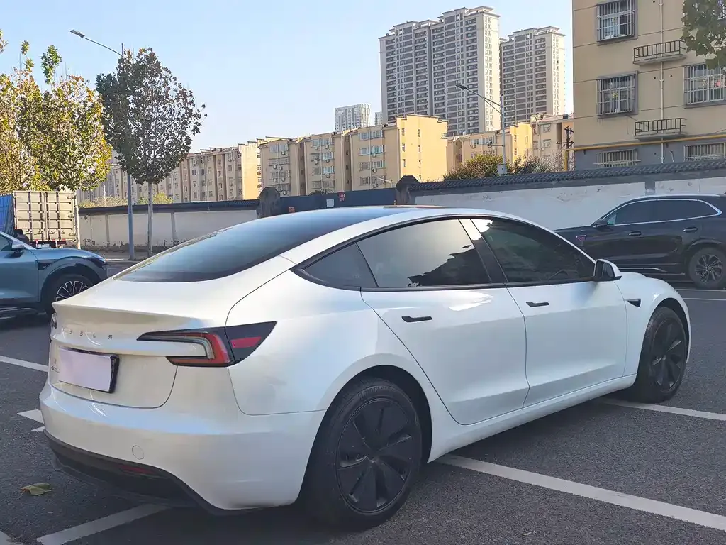 Tesla Model 3 2025 из CN, фото 9