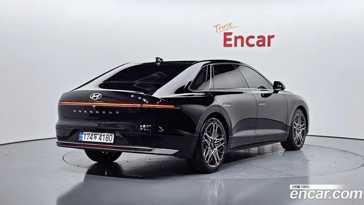 Hyundai Grandeur 2023 из KR, фото 2