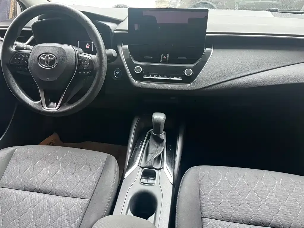 Toyota Corolla — фото 7