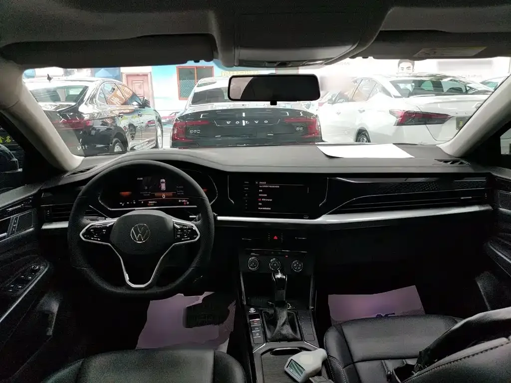 Volkswagen Passat 2023 из CN, фото 10