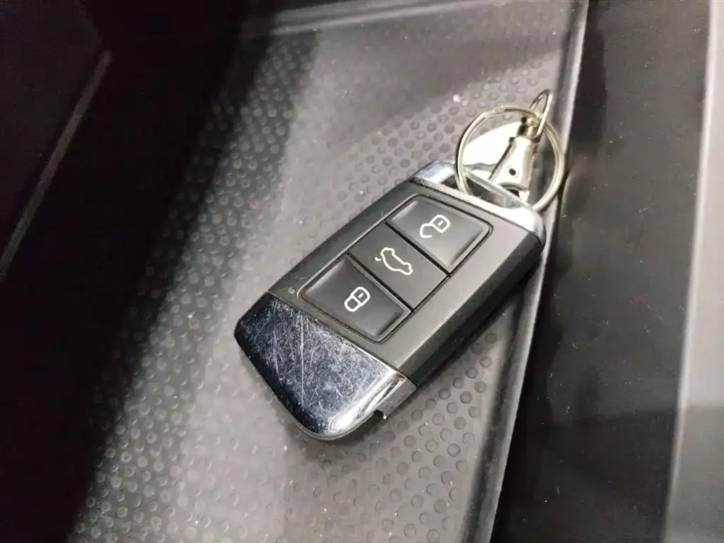 Volkswagen Passat 2023 из CN, фото 9
