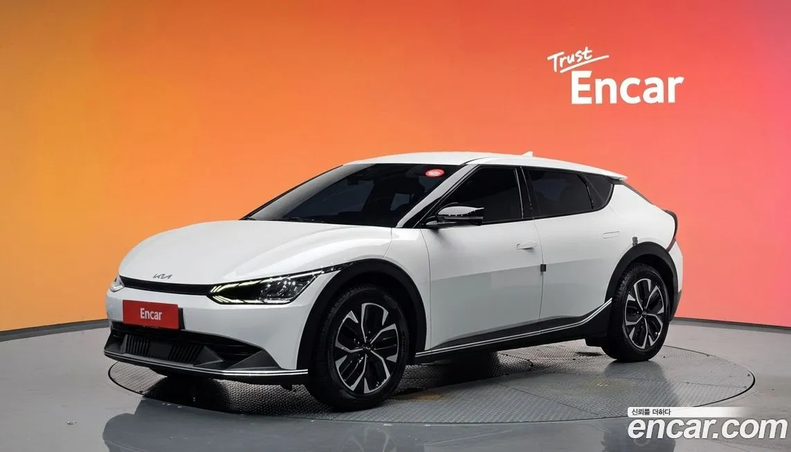 Kia EV6 — фото 1