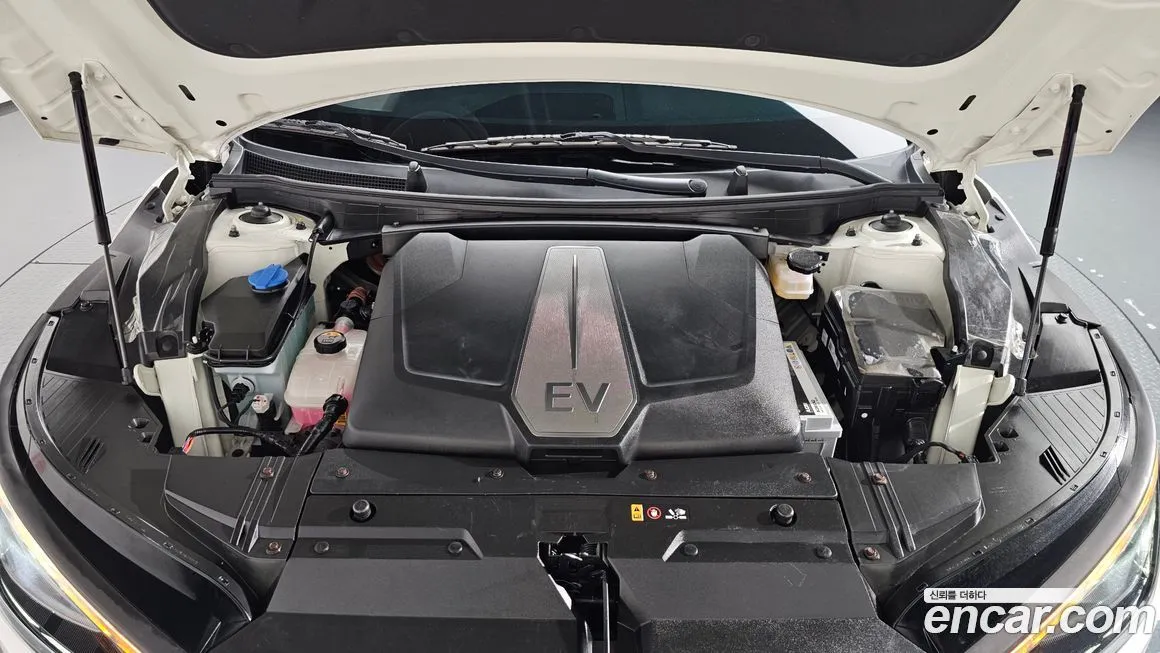 Kia EV6 — фото 6