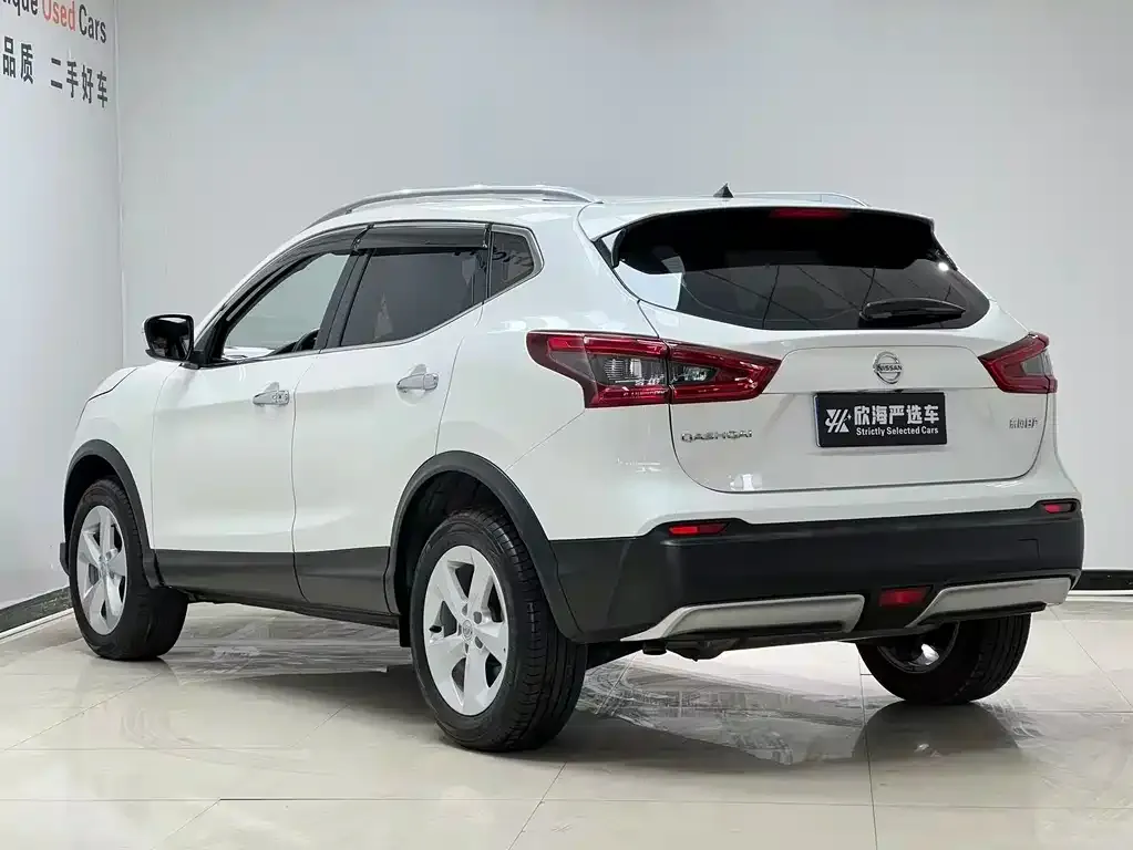 Nissan Qashqai — фото 4