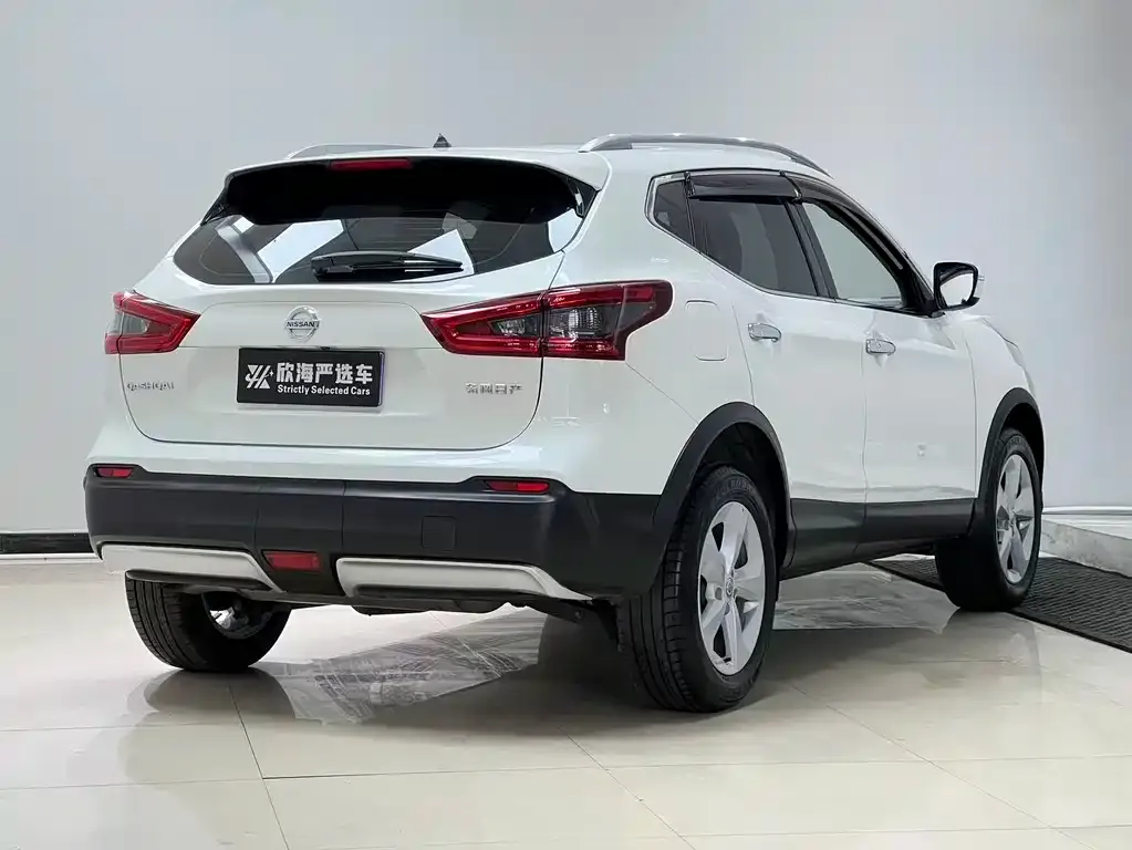 Nissan Qashqai — фото 5
