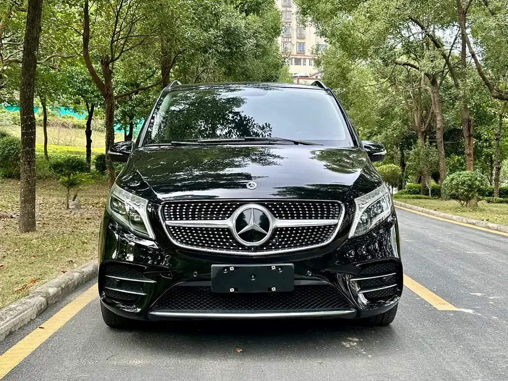 Mercedes-Benz V-Class 2023 из CN, фото 2