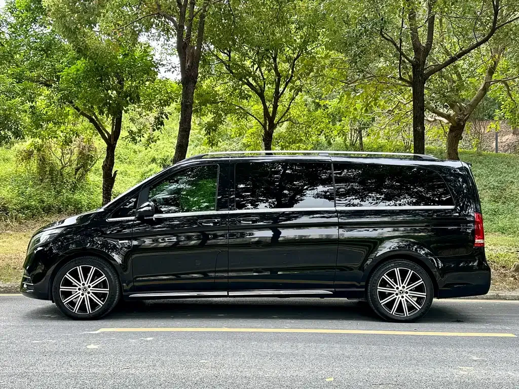 Mercedes-Benz V-Class 2023 из CN, фото 4