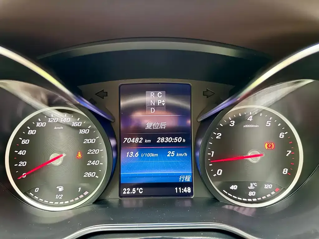 Mercedes-Benz V-Class 2023 из CN, фото 8