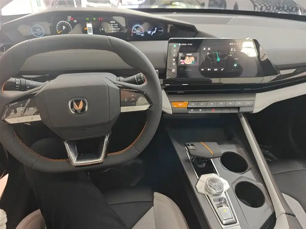 Changan UNI-V iDD 2025 из CN, фото 10