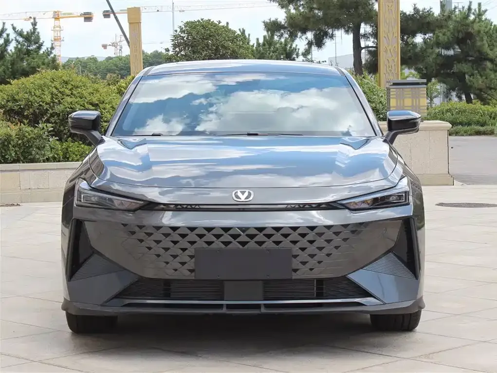 Changan UNI-V iDD 2025 из CN, фото 3