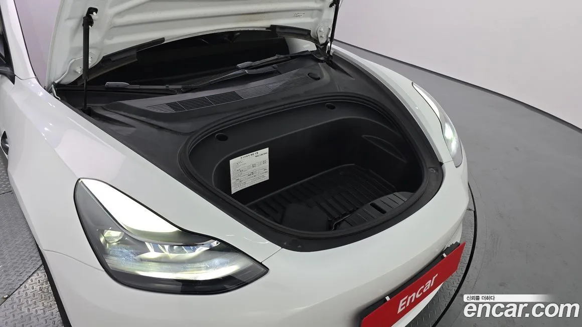 Tesla Model 3 — фото 6