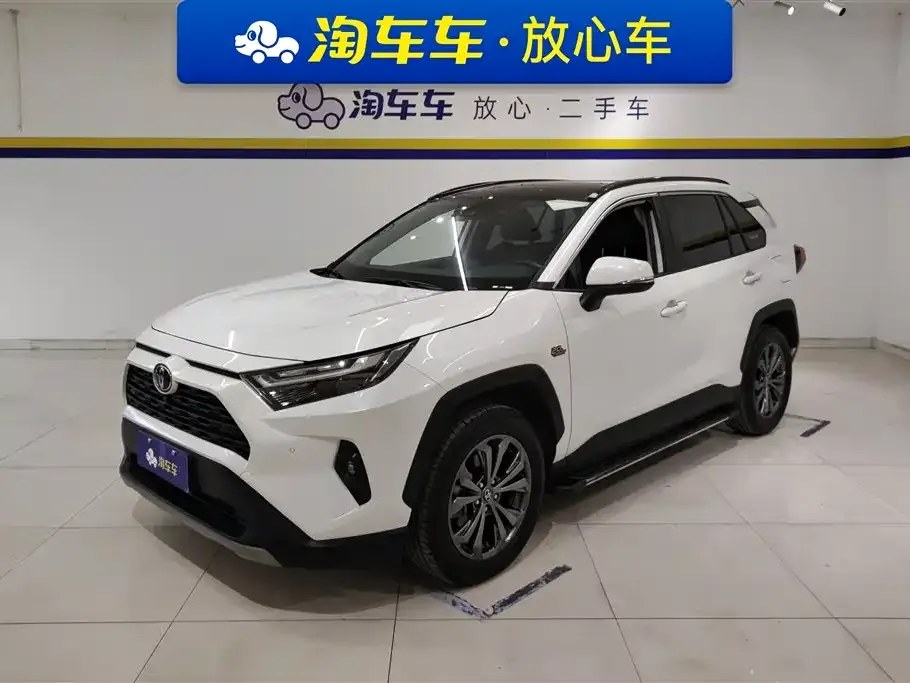 Toyota RAV4 2023 из CN, фото 1