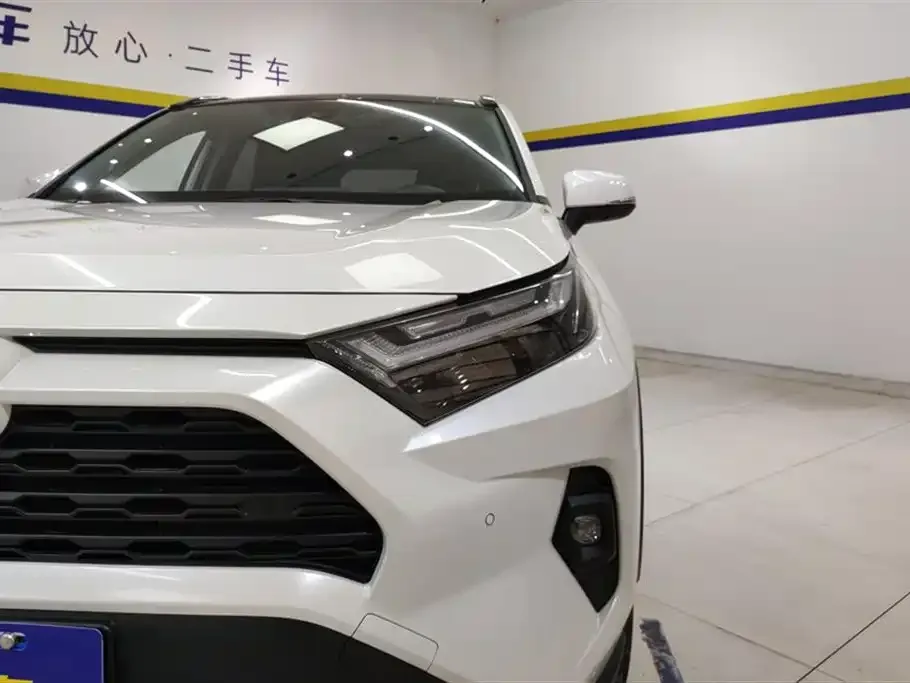 Toyota RAV4 2023 из CN, фото 5
