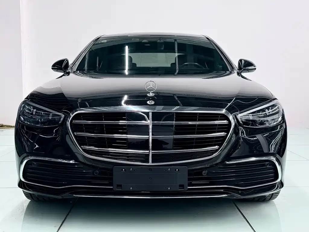 Mercedes-Benz S-Class — фото 1