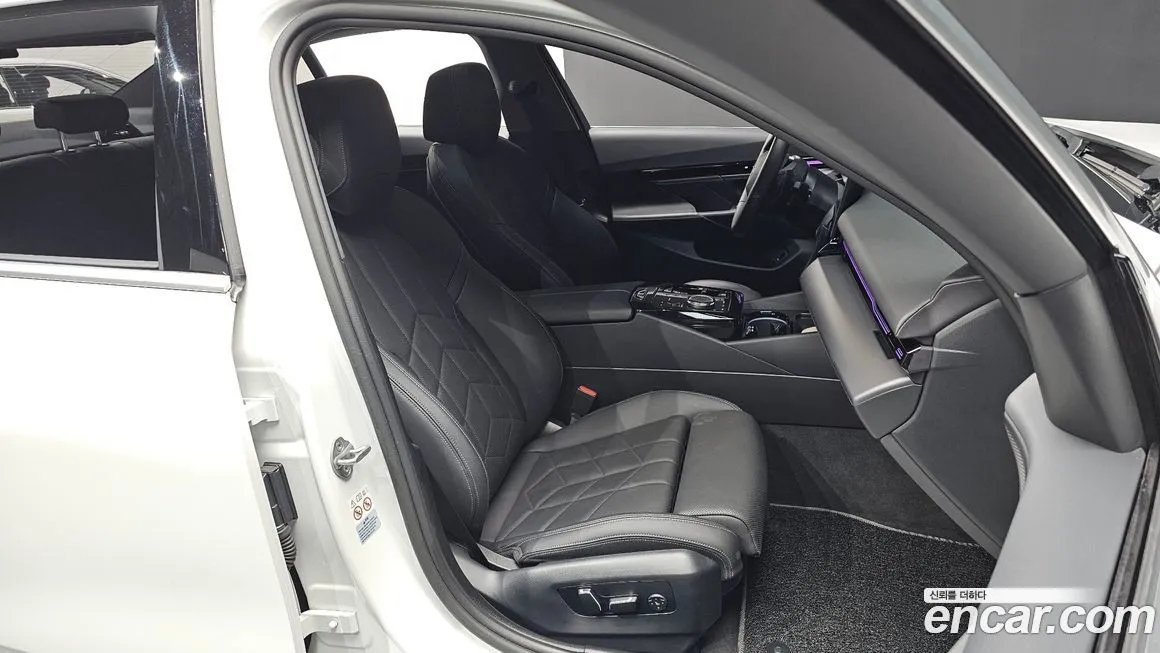 BMW 5-Series 2024 из KR, фото 10