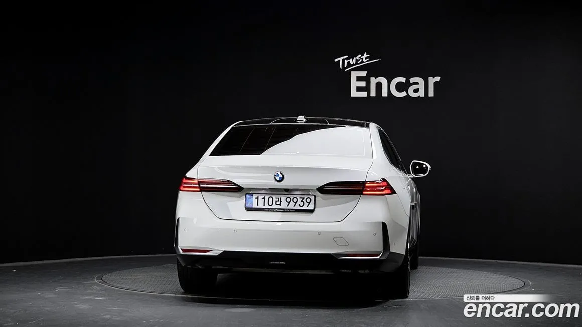 BMW 5-Series 2024 из KR, фото 4