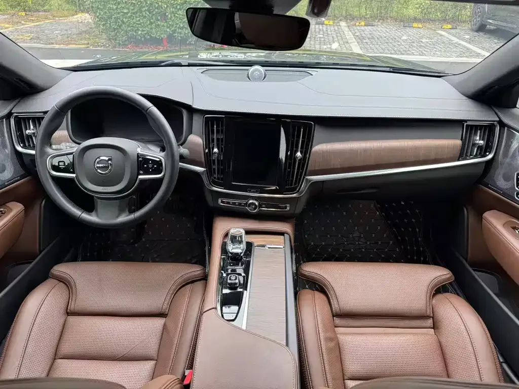 Volvo S90 — фото 9