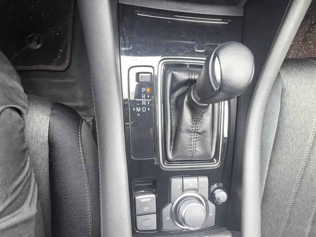 Mazda Atenza — фото 10