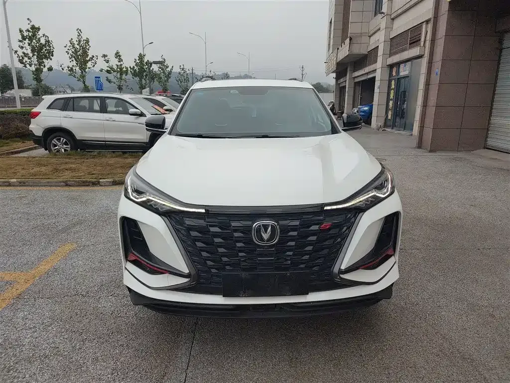 Changan CS75PLUS — фото 3