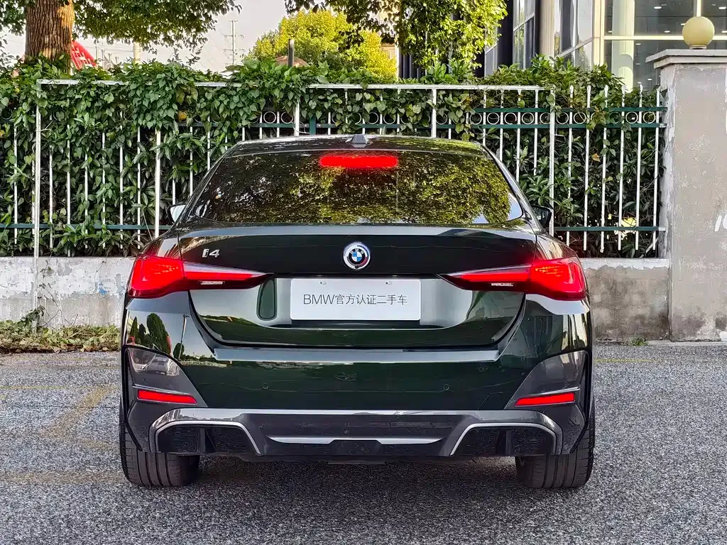 BMW i4 — фото 5