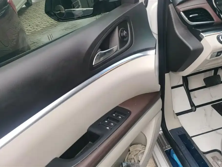 Buick GL8 2024 из CN, фото 7