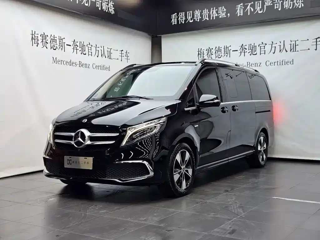 Mercedes-Benz V-Class — фото 1
