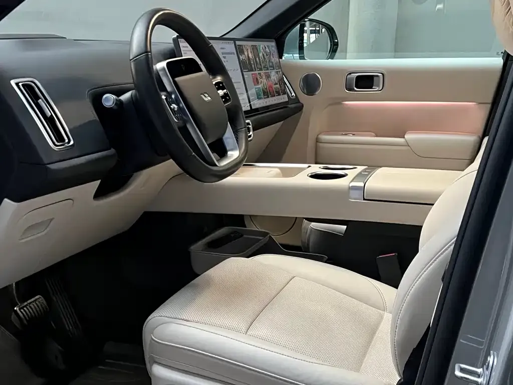 Li Auto L8 2024 из CN, фото 4