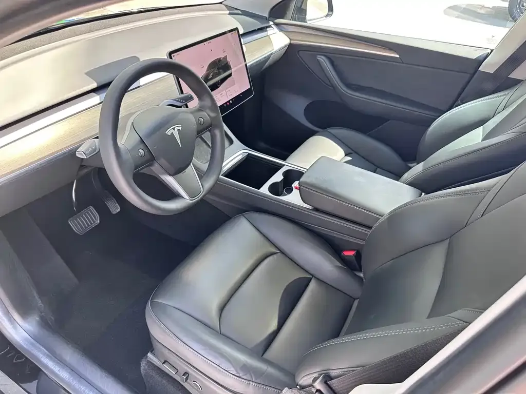 Tesla Model Y 2023 из CN, фото 3