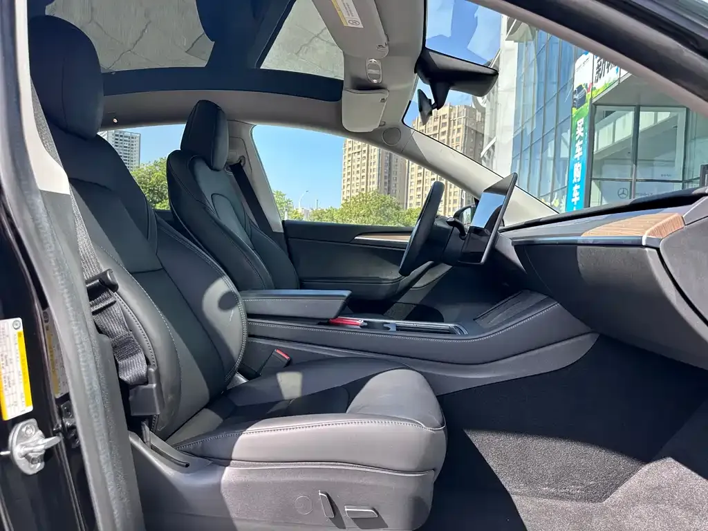 Tesla Model Y 2023 из CN, фото 6