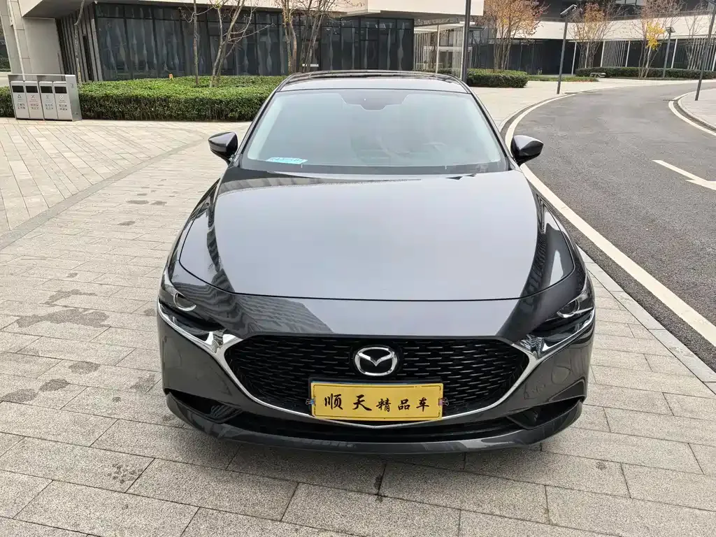 Mazda 3 Axela 2024 из CN, фото 2
