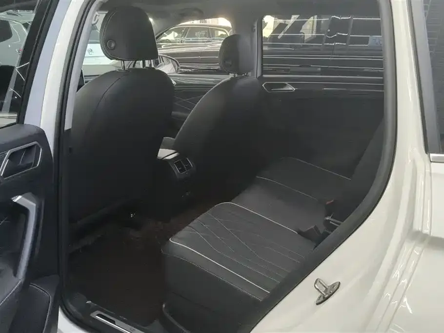 Volkswagen Tiguan L 2022 из CN, фото 10