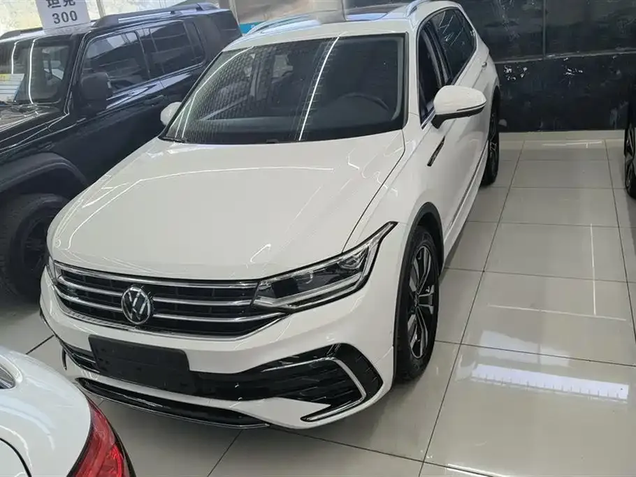 Volkswagen Tiguan L 2022 из CN, фото 2