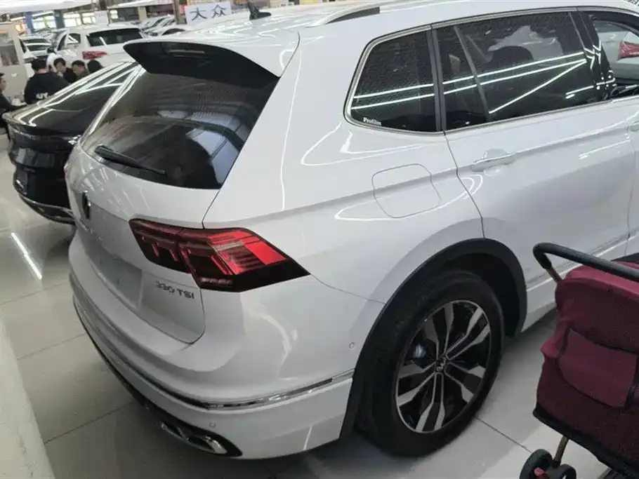 Volkswagen Tiguan L 2022 из CN, фото 3