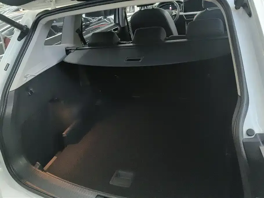 Volkswagen Tiguan L 2022 из CN, фото 4