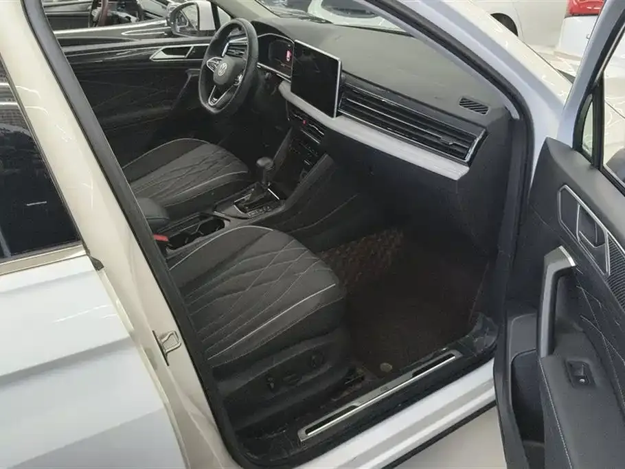 Volkswagen Tiguan L 2022 из CN, фото 7